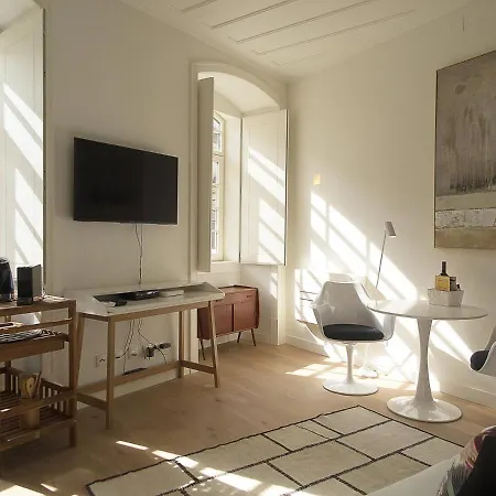 Chiado Bright Modern With Ac Elevator شقة