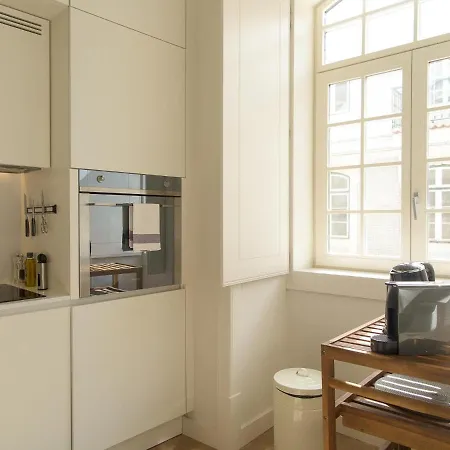 Chiado Bright Modern With Ac Elevator Apartment *
