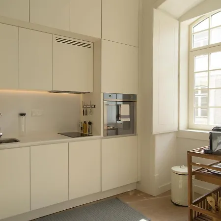 Chiado Bright Modern With Ac Elevator Lisbon