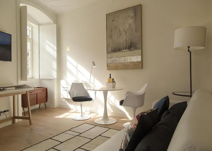 Apartment Chiado Bright Modern With Ac Elevator Lissabon