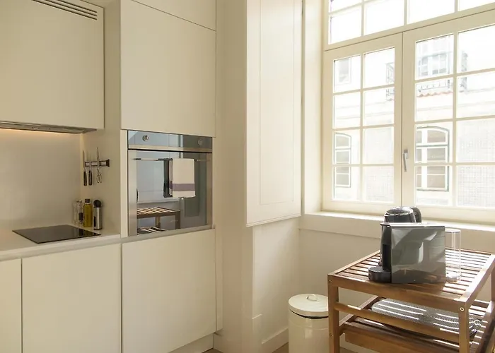 Chiado Bright Modern With Ac Elevator Apartment *