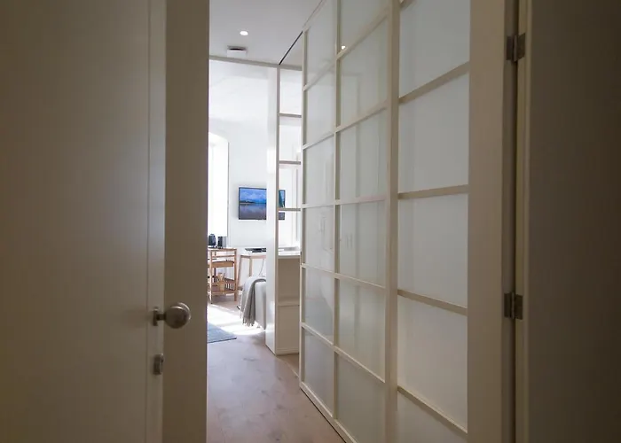 Apartment Chiado Bright Modern With Ac Elevator Lissabon