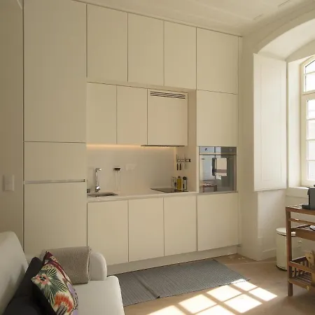 Chiado Bright Modern With Ac Elevator